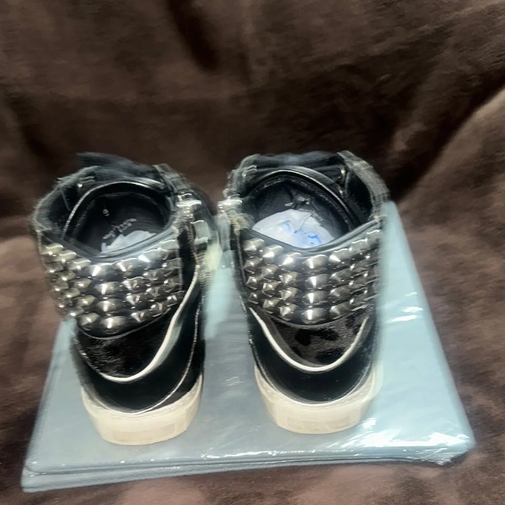 Stylish Black Leopard High-Top Studded Sneakers - Picture 3 of 15